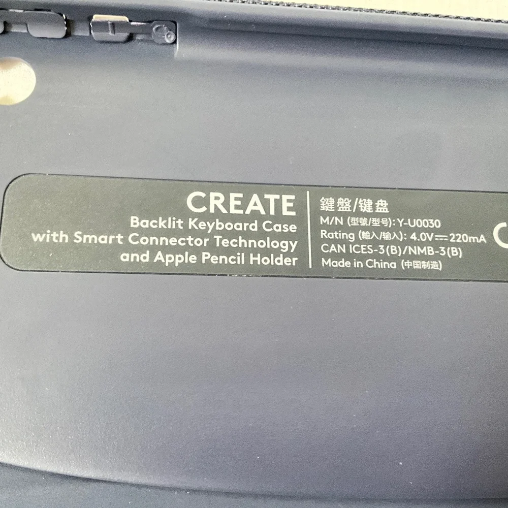 LOGI CREATE Keyboard Hard Case Blue